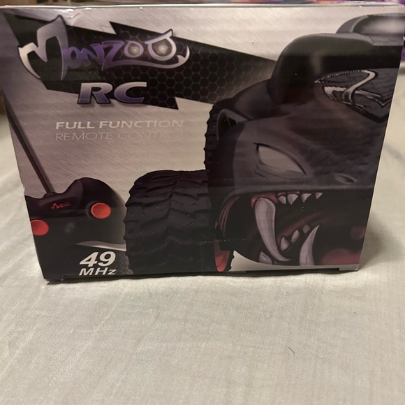 Monzoo rc remote control car 27 mhz AA battery powered - Picture 6 of 6
